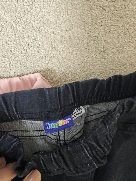 Set blugi noi, mărime 116, model jeanși și treggings