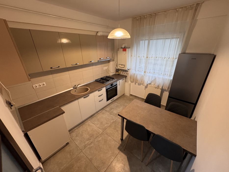 Inchiriez Apartament 2 Camere Stadion/Complex/Olimpia