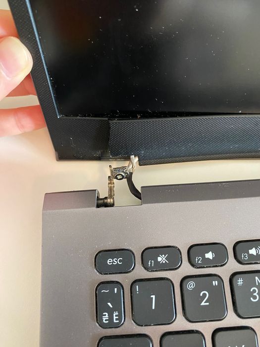 Laptop ASUS M509DA-BQ022, funcțional, pentru reparație