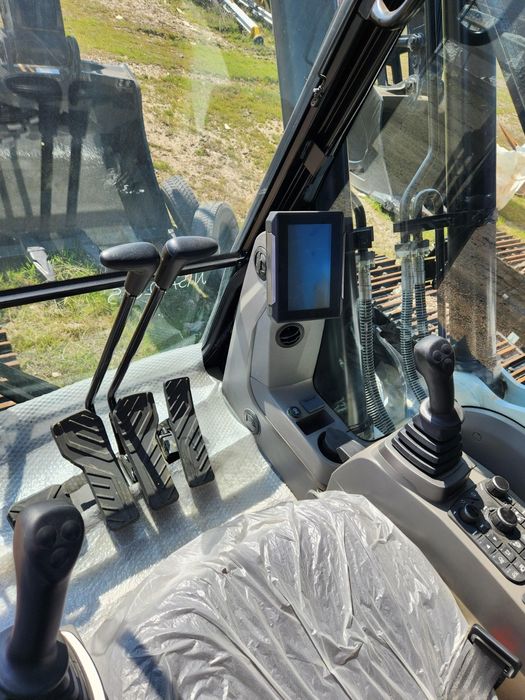 Экскаватор гусеничный Hidromek 390