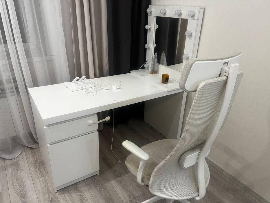 Зеркало с подсветкой