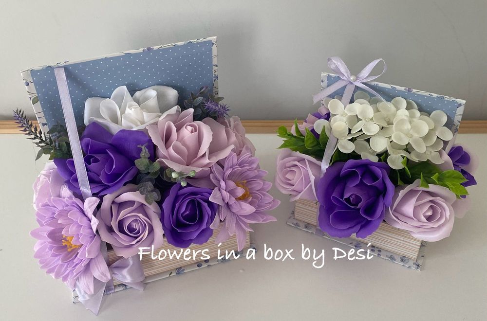 Букети със сапунени цветя в кутия, подарък за първия учебен ден.
