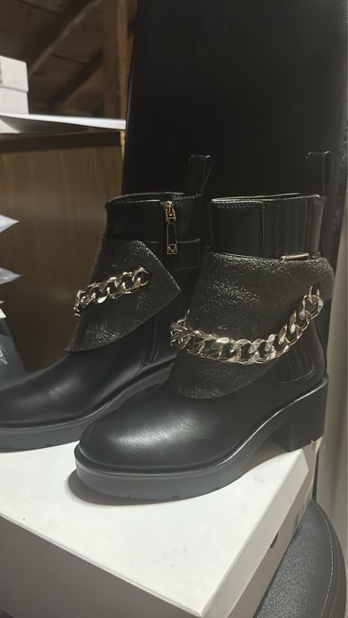 Дамски оригинални боти/ботуши guess