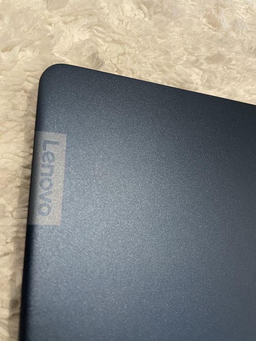 Laptop Lenovo,se face si tableta