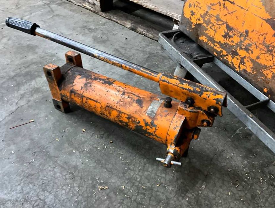 Masini de indoit manuale ,hidraulice sau electrice,mai multe modele
