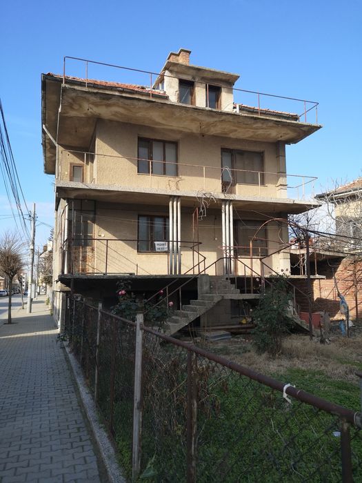 Продава се Къща в Свиленград - 480 кв.м за 625 €/кв.м - Снимка #1