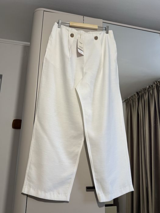 Pantaloni albi Mango