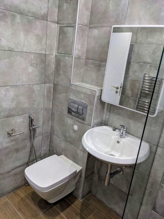 Тристаен апартамент в ж.к. Младост 4.