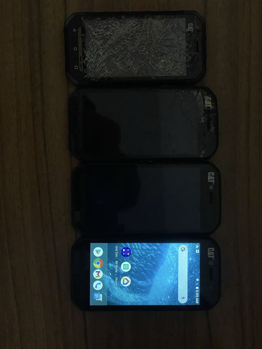 Lot telefoane CAT