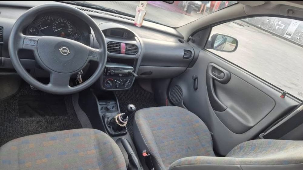 Opel corsa- 1.0 benzina- trapa-2003