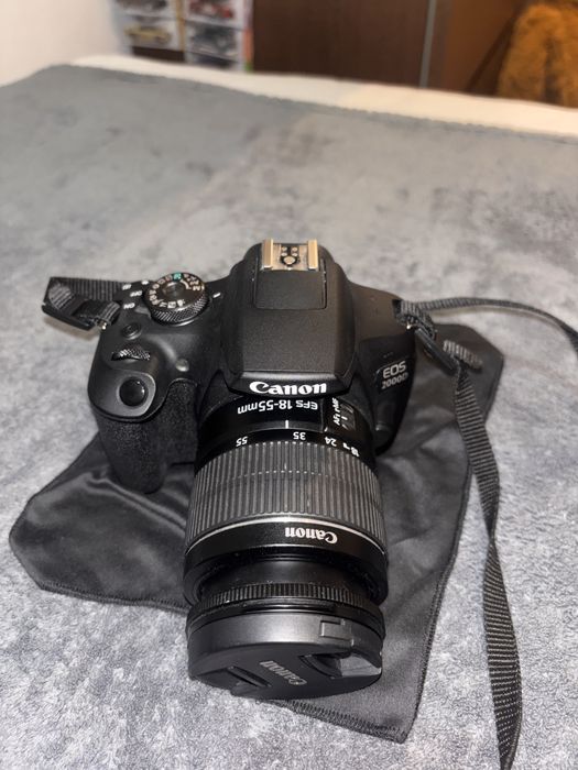 Vand Aparat Foto DSLR Canon Eos2000d