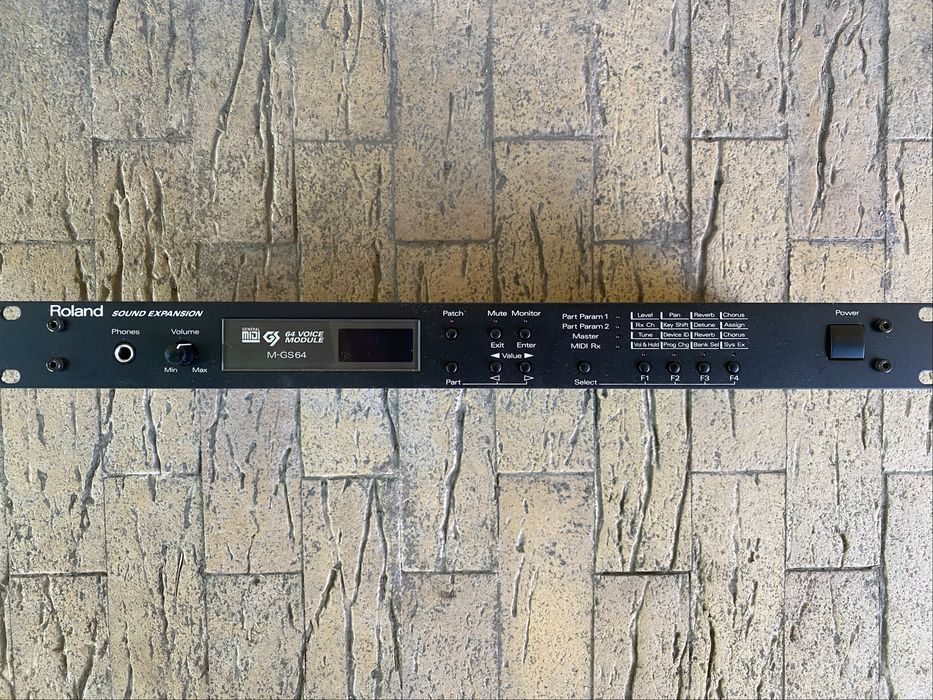 Roland M-GS64. Roland M-GS64.