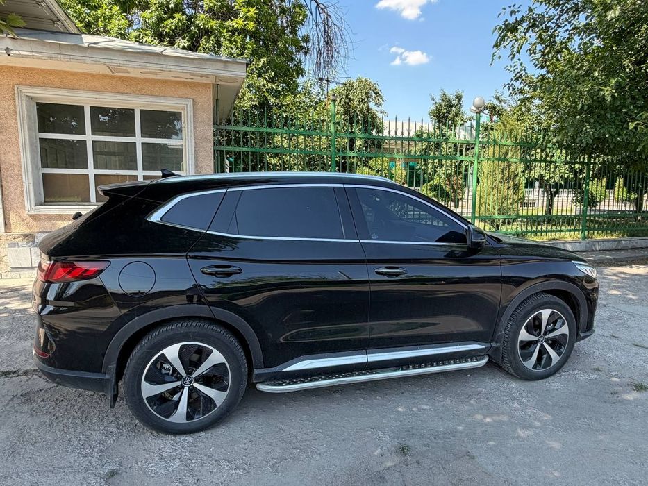 BYD song  2022 qora