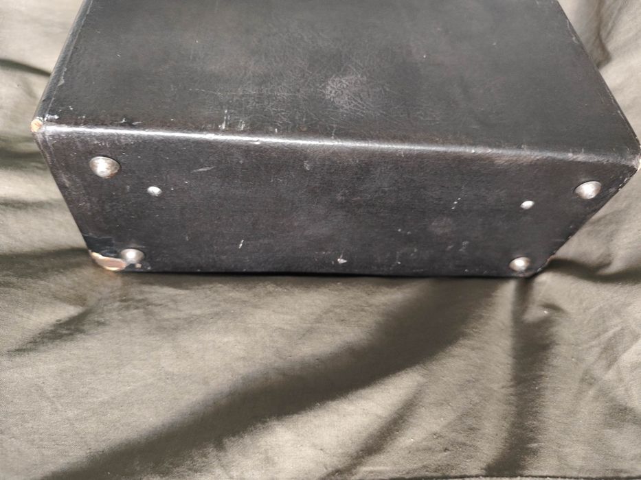 Продавам пишеща машина Continental