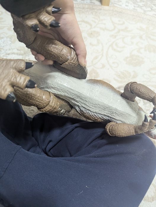 Игрушка спинозавр