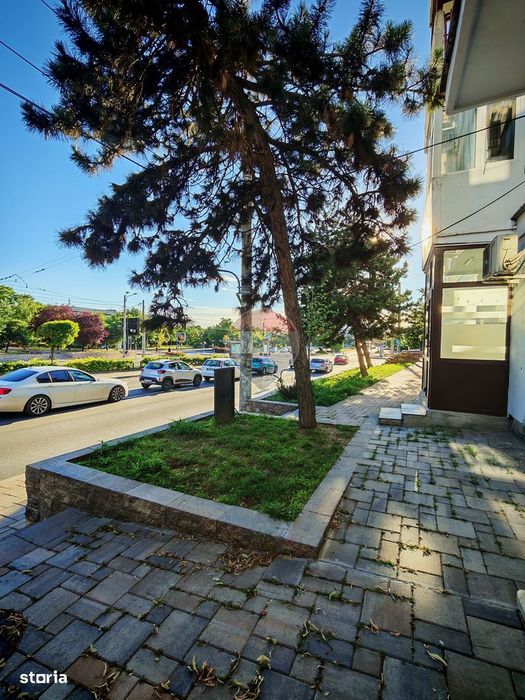 Spațiu comercial de vânzare - 51 mp, vitrină stradală Calea Severinul