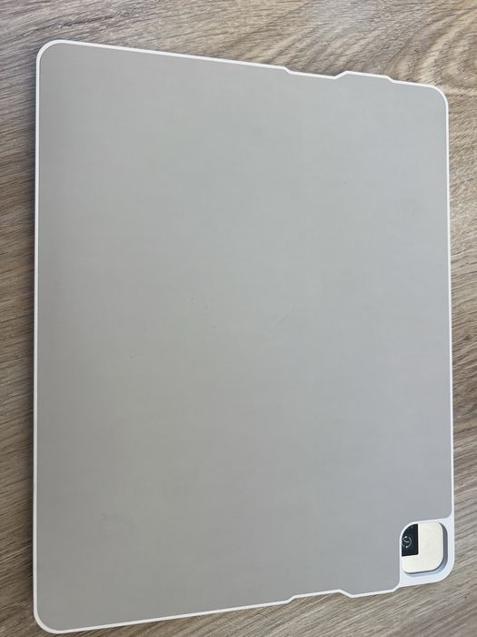 Продавам клавиатура за apple Brydge 12.9 max+