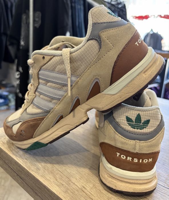 Маратонки adidas Torsion