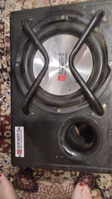 Продам автомобильный сабвуфер