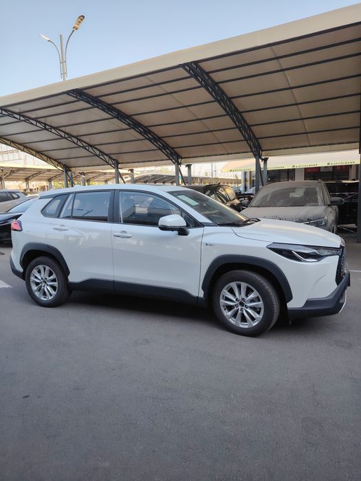 Toyota carolla cross Hybrid