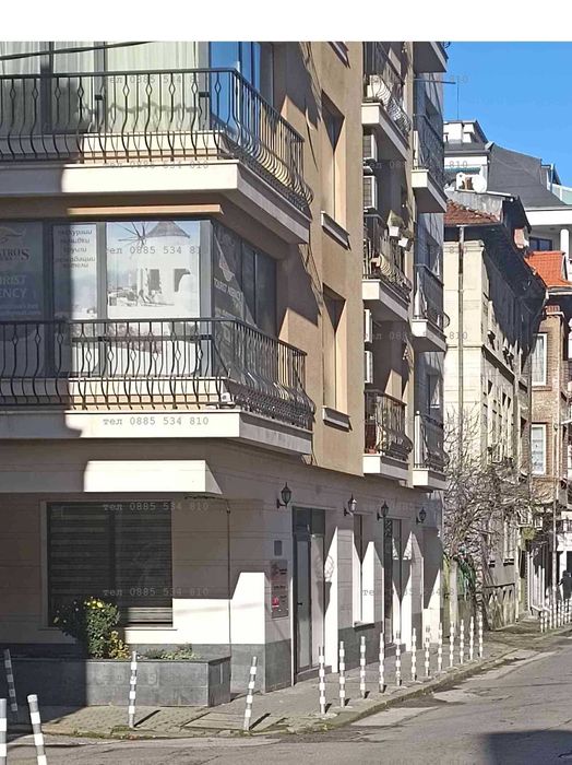 Дава под Наем ПАРКОМЯСТО