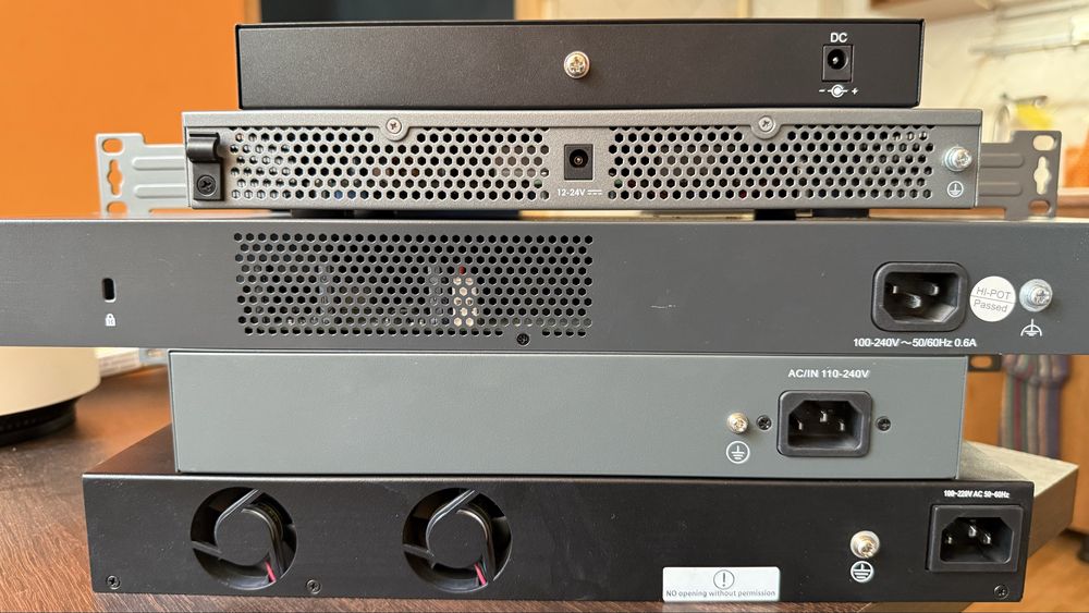 TP-Link Deco X50-PoE, switch-uri Xikestor PoE 2.5G/10G, routere Grandstream GWN