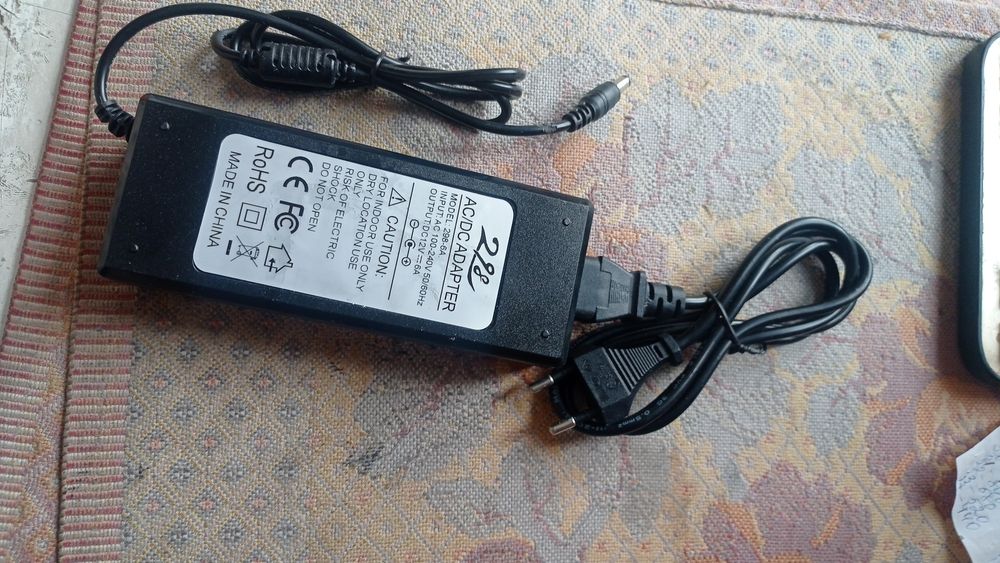 Продам зарядное устройс для ноутбукатва