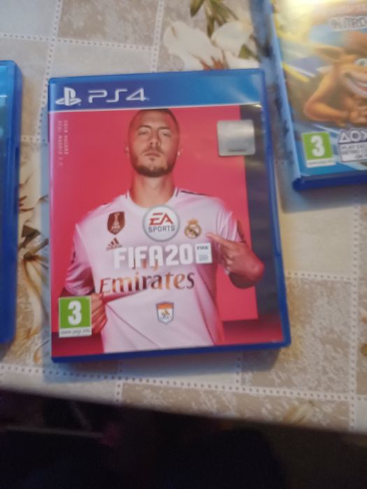 Vând jocuri pentru PS4