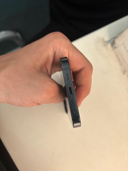 Продажа/обмен айфон 13