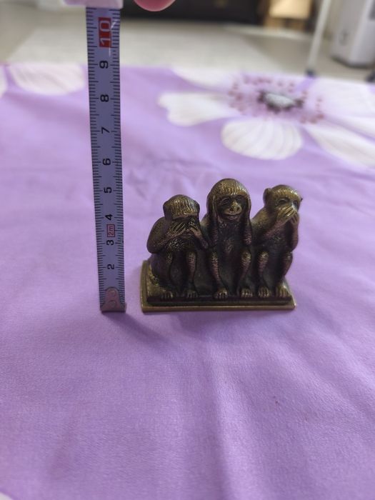 Statueta bronz maimuțele inteligente