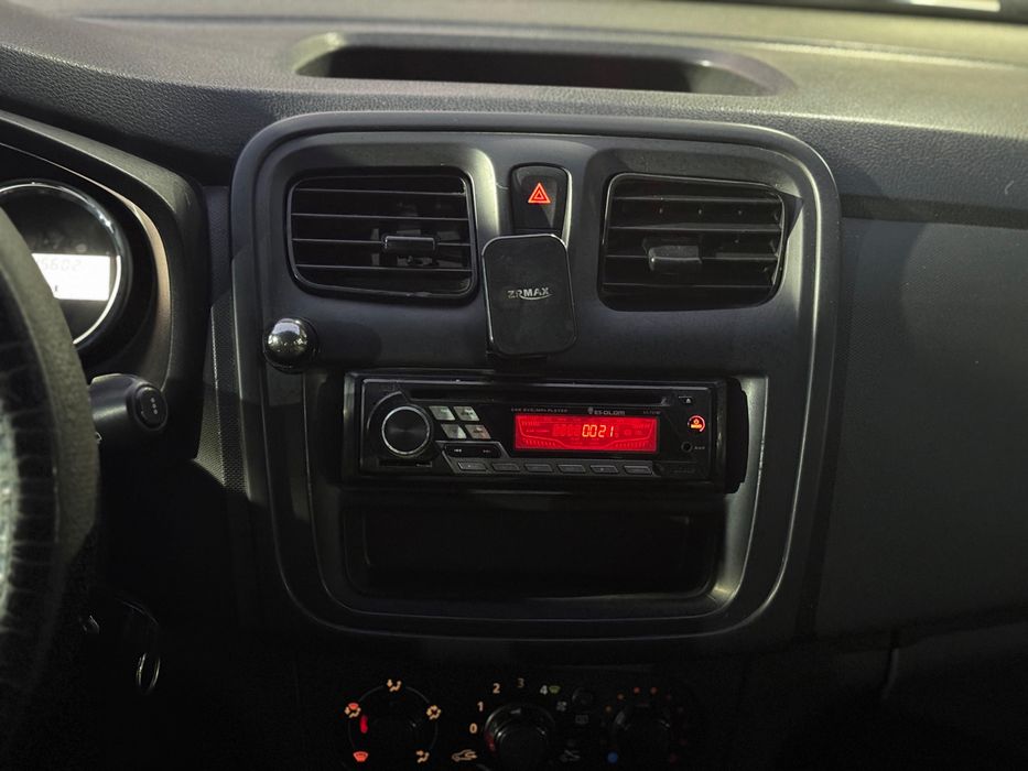 Renault sandero 2018г