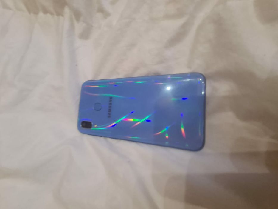 Samsung a40 4/64Gb