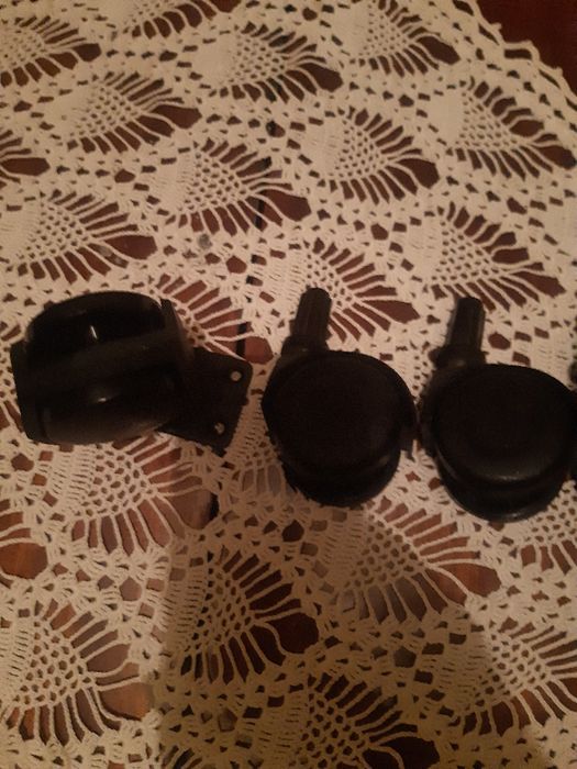 Нови колелета  за таборетка