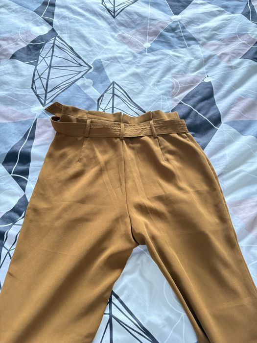 Pantaloni Stradivarius