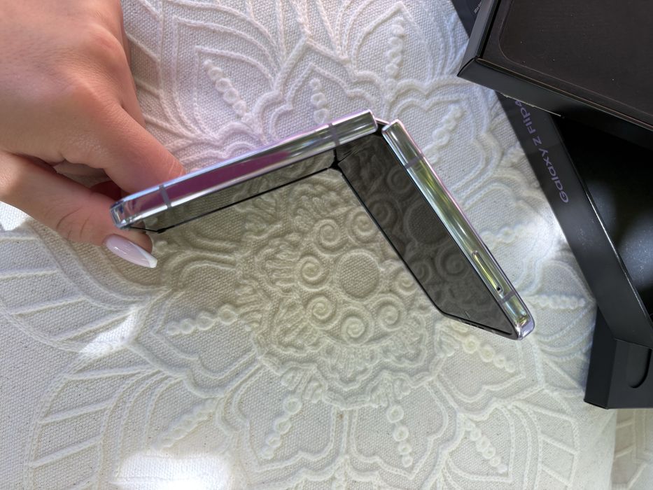 Samsung Galaxy Z Flip 4