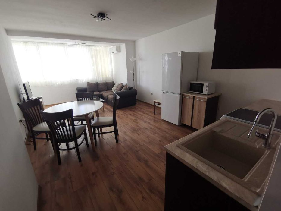 Дава се под наем Тристаен апартамент в Шумен, Басейна - 80 кв.м за 612 € - Снимка #1