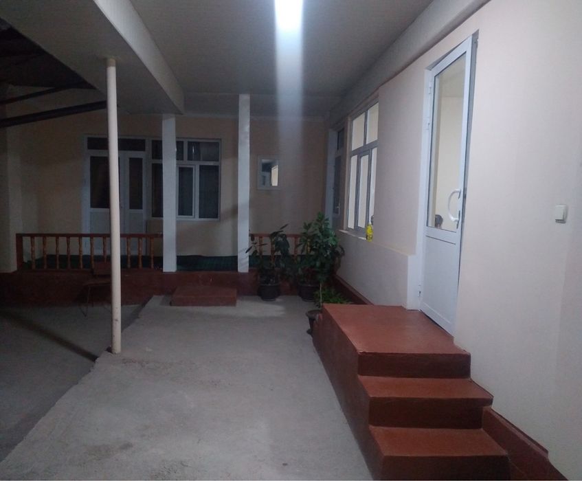 Piskent tumani Esonboy ota Bodomzor kóchasida uy sotiladi