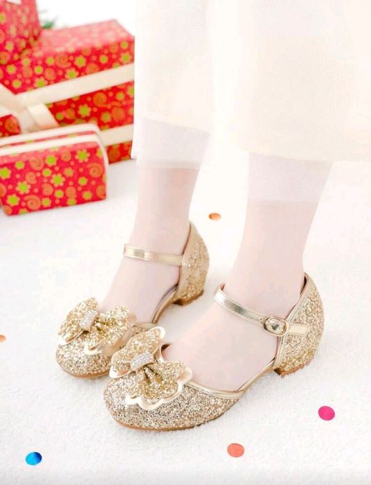 Pantofi aurii fetita 31