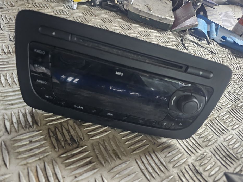 Radio cd 6J0035153B, Seat Ibiza 5 ST (6J) 2010-in prezent
