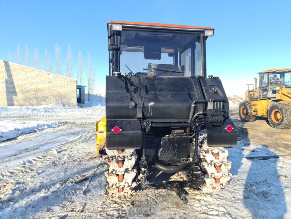 Гусеничный трактор ДТ-75