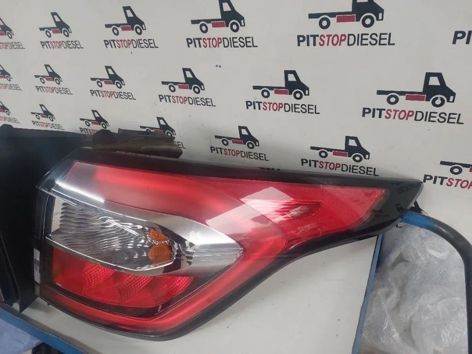 stop dreapta ford kuga 2 2014 2015 2016 2017 2018 2019  gv4113405af  gv4113404ae