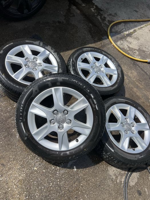 AUDI джанти 16” с летни гуми Pirelli DOT23.