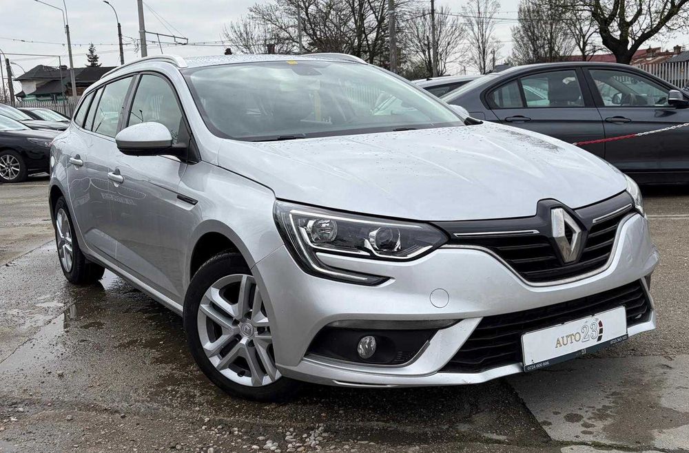 RENAULT Megane 2020 — imagine 2