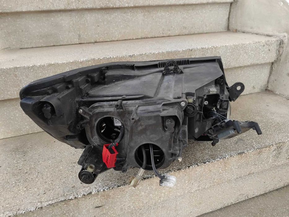 Фар Skoda Superb Bi-Xenon LED ляв / Фар Шкода Суперб Оригинален