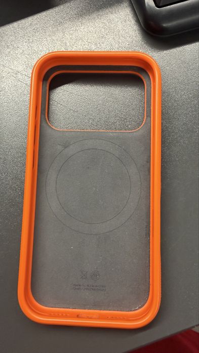 Husa Beats Rugged iphone 17 pro portocalie