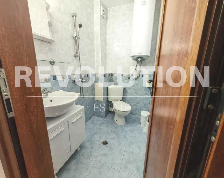 Дава се под наем Двустаен апартамент в Варна, Левски - 60 кв.м за 440 € - Снимка #4