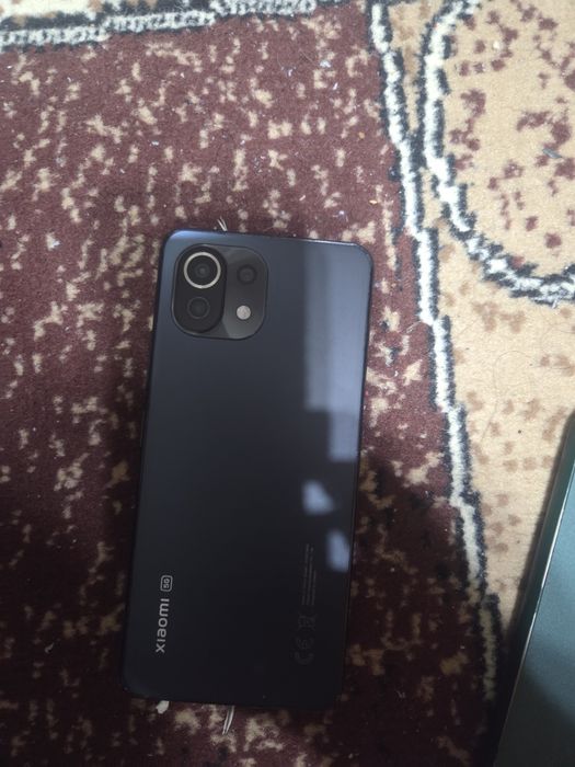 Продам Телефон Xiaomi 11 lite5G