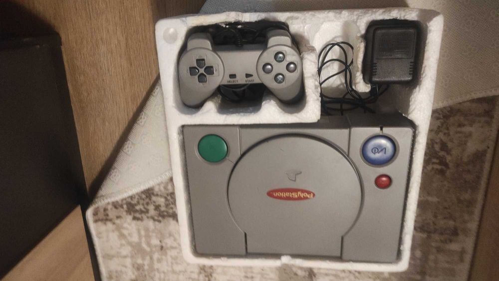 Ретро конзола PolyStation