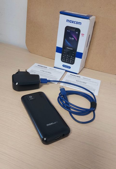 Telefon mobil cu butoane MAXCOM MM248 + incarcator + cablu + cutie + prospect romana + engleza