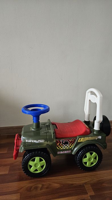 Толокар JEEP детский